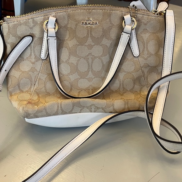 Coach Handbags - Small Coach Purse